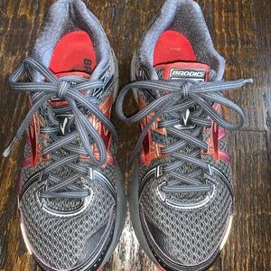 Brooks GTS 17 Sneakers